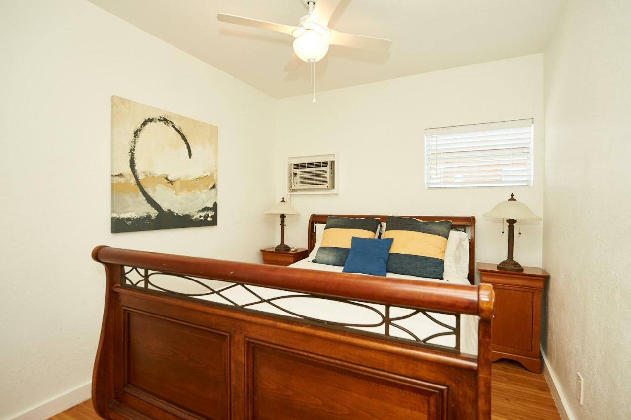 Lambert Family Beach Apartments - Unit 1 Форт Лодърдейл Екстериор снимка