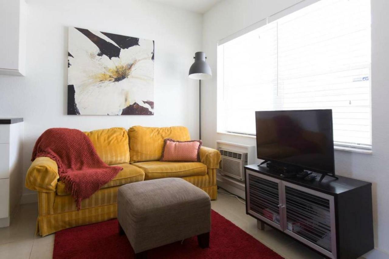 Lambert Family Beach Apartments - Unit 1 Форт Лодърдейл Екстериор снимка
