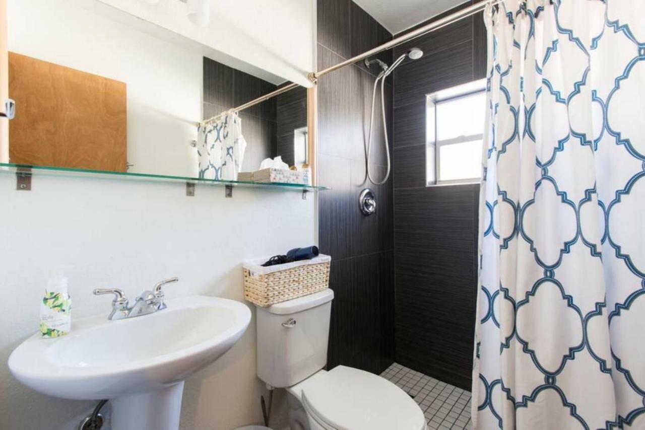 Lambert Family Beach Apartments - Unit 1 Форт Лодърдейл Екстериор снимка