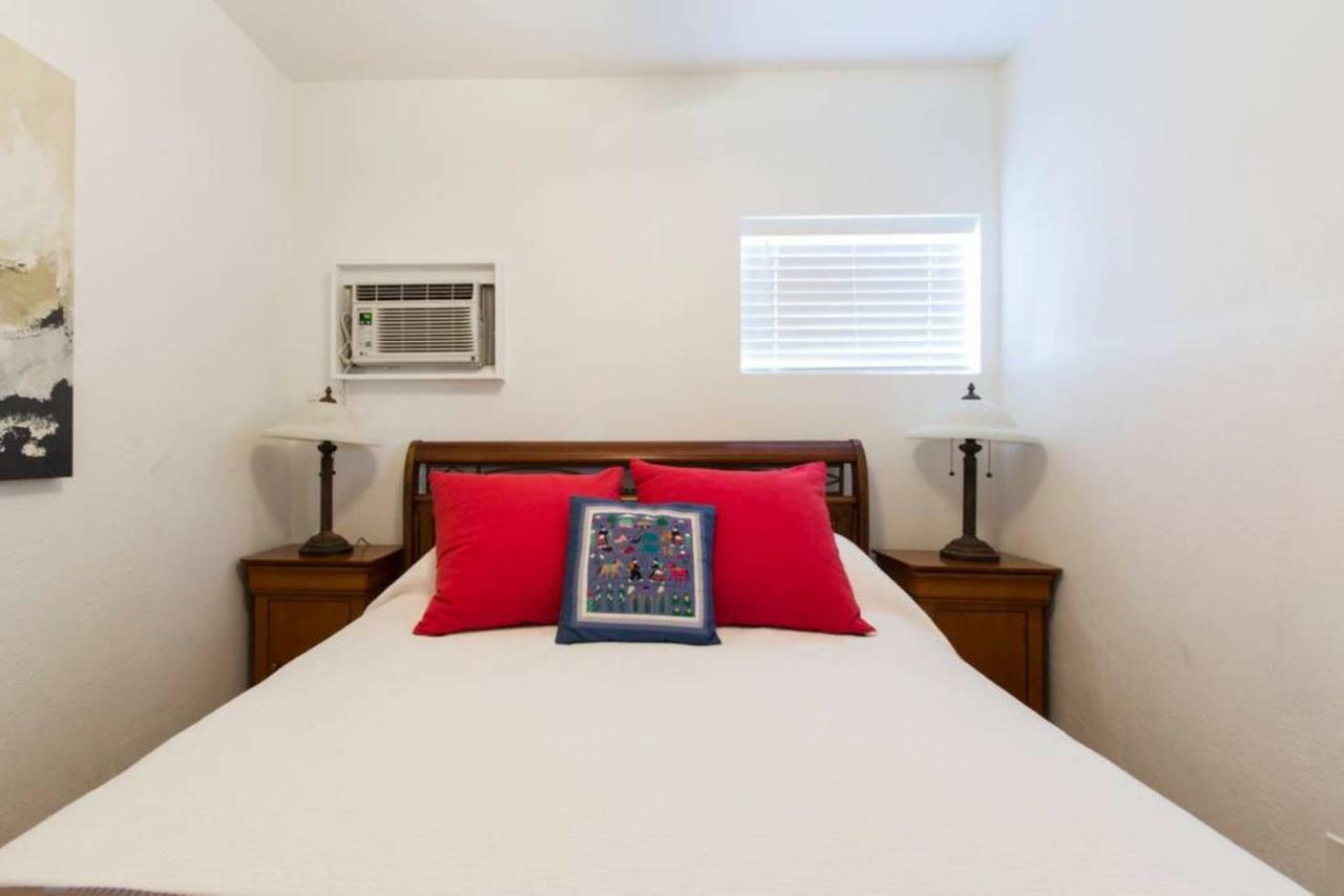 Lambert Family Beach Apartments - Unit 1 Форт Лодърдейл Екстериор снимка