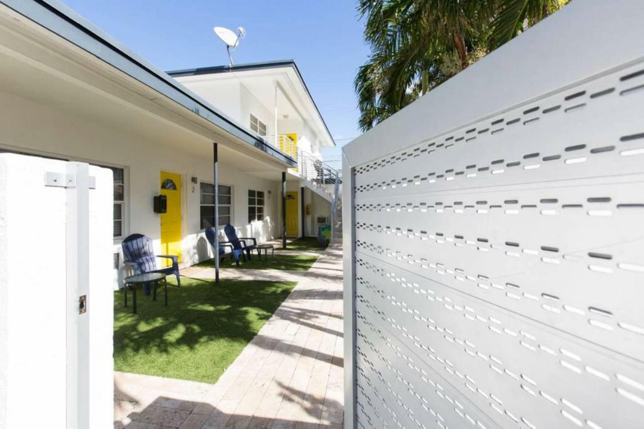 Lambert Family Beach Apartments - Unit 1 Форт Лодърдейл Екстериор снимка