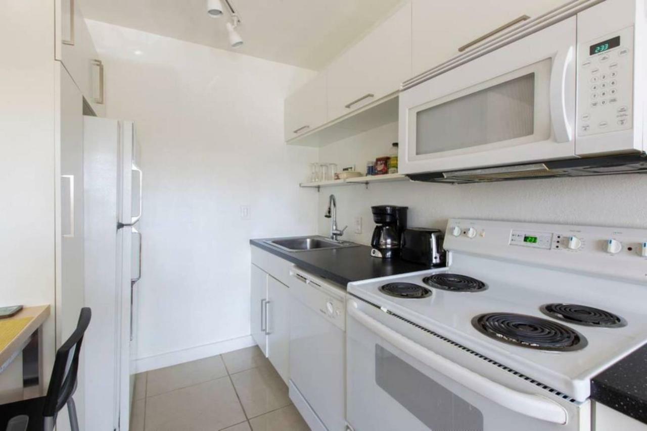 Lambert Family Beach Apartments - Unit 1 Форт Лодърдейл Екстериор снимка